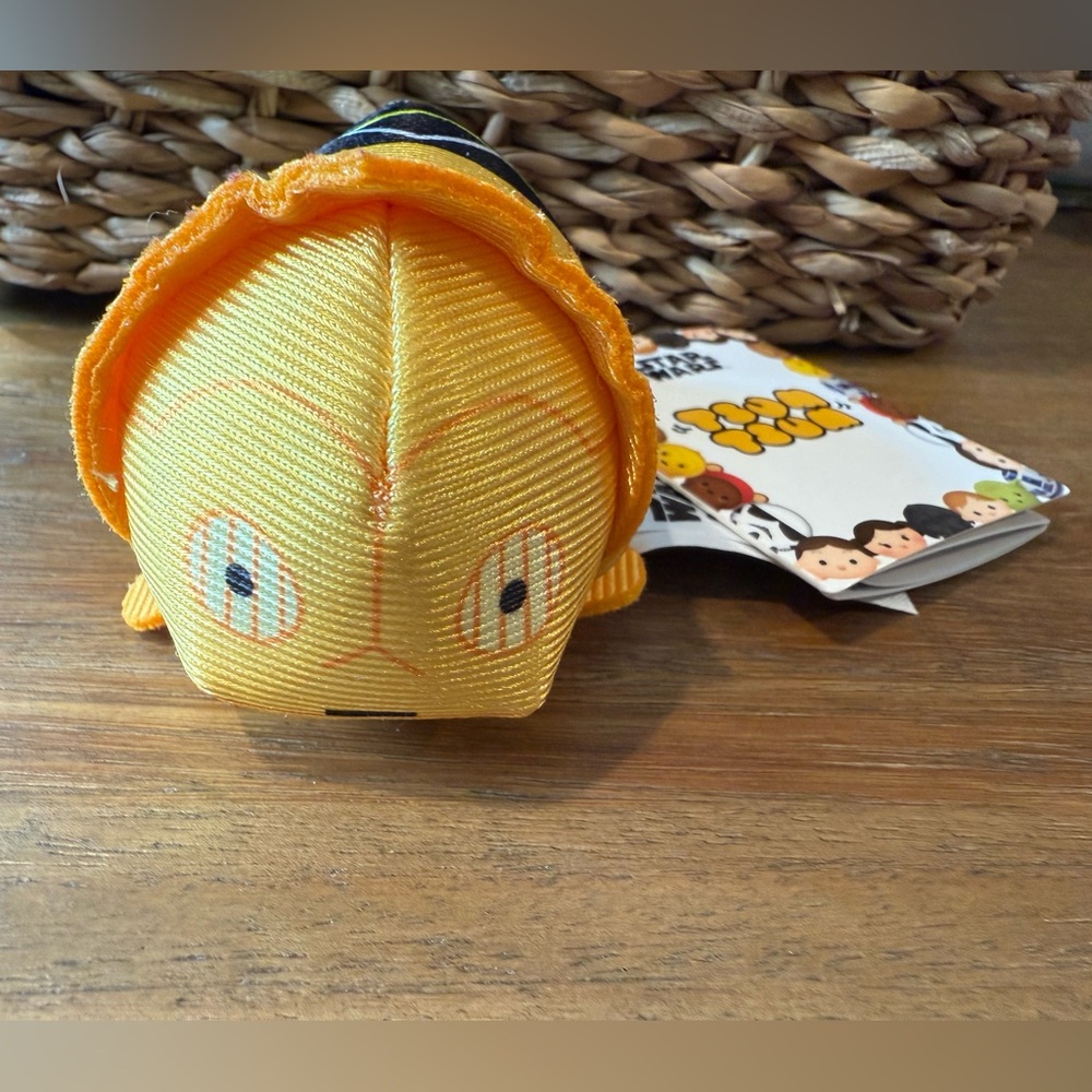 Disney Star Wars C-3PO Tsum Tsum mini plush toy NWT
